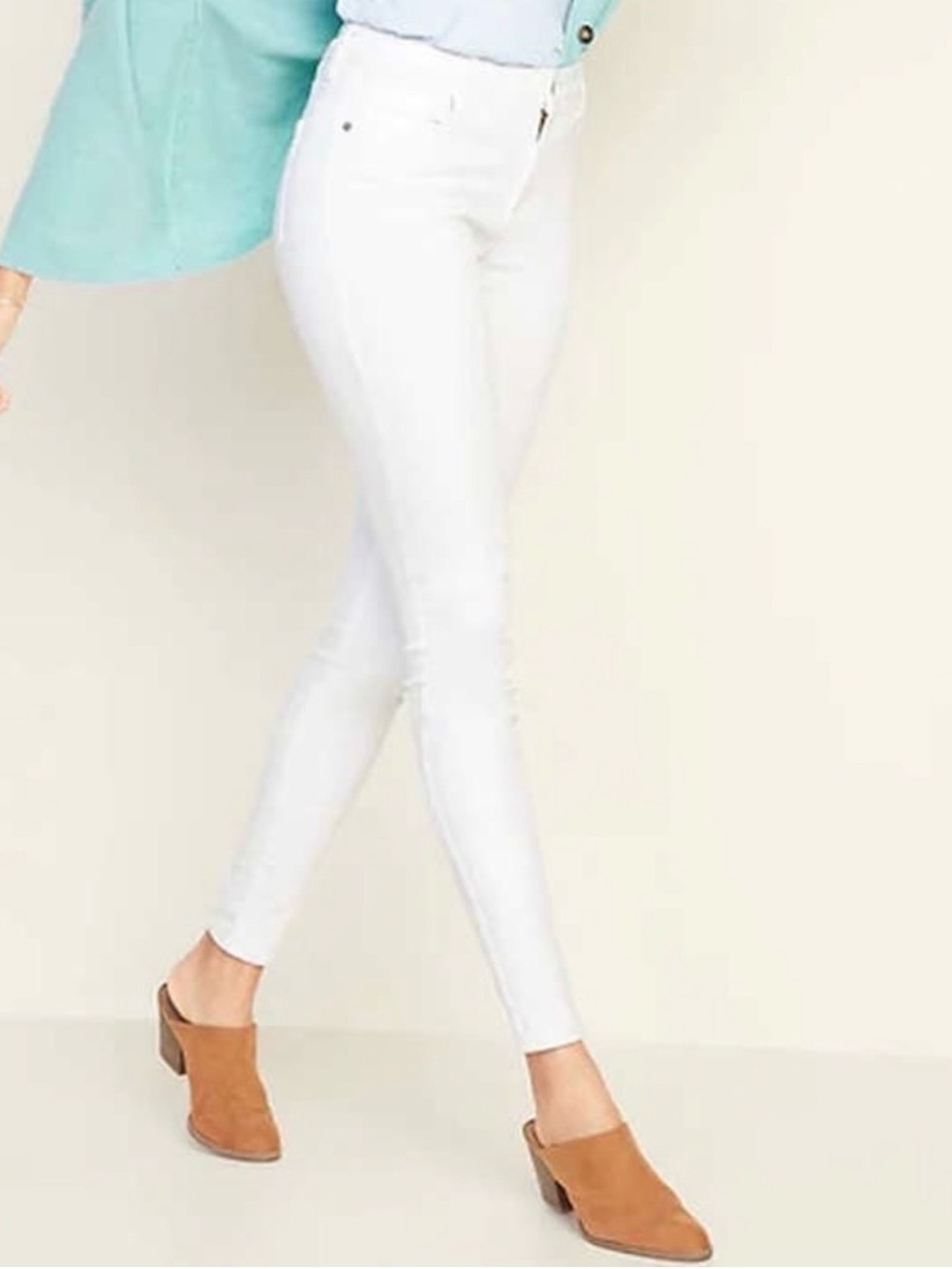 Old Navy Women’s RockStar Skinny White Denim Jeans  Size 4